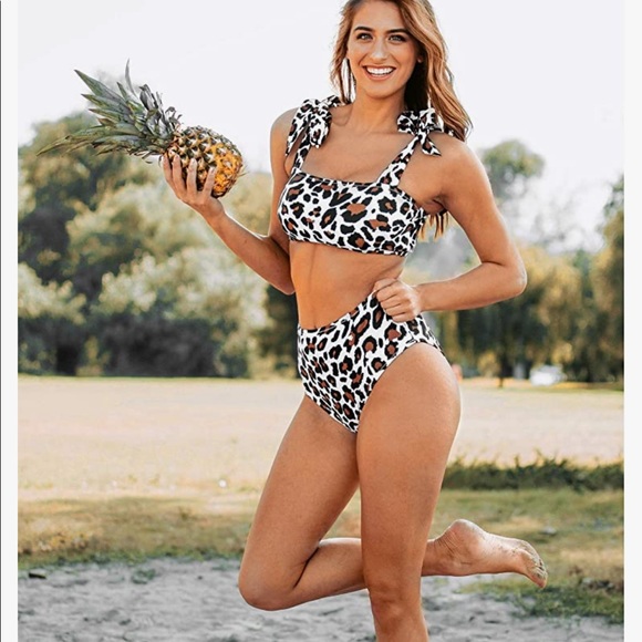Other - Cheetah print tie strap high waisted bikini